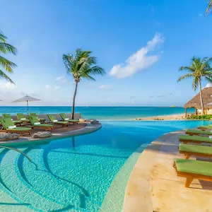 https://mahekal-beach-resort.quintano-roohotels.com
